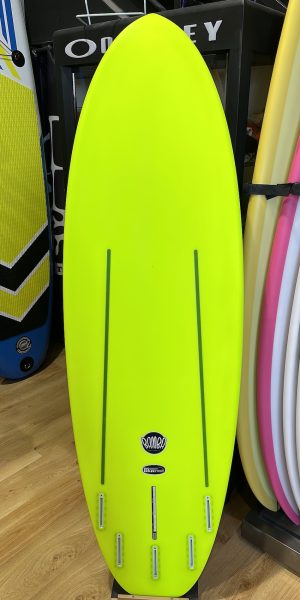 tabla de surf a medida DBB20F43-58FE-48E4-88A3-44092B1F6A76